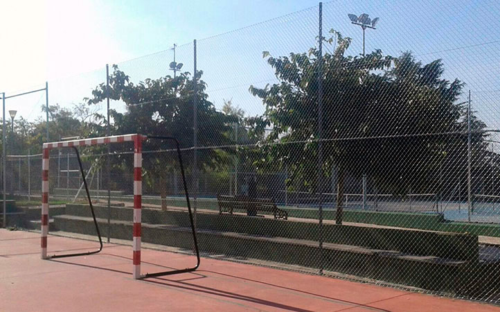 vallado deportivo pista de fútbol